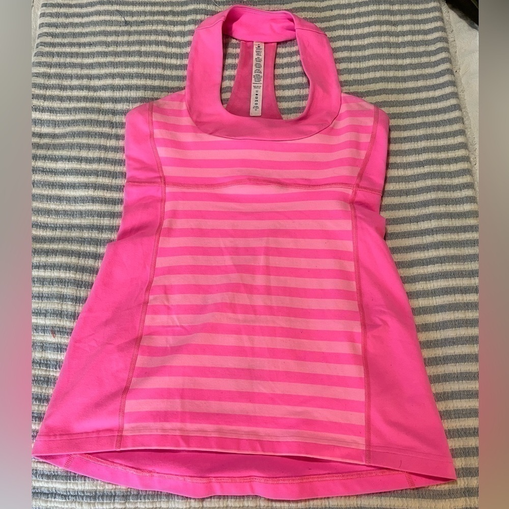 LULULEMON SCOOP NECK, RACER (T) BACK, BUILT IN SHELF BRA, SIZE 6